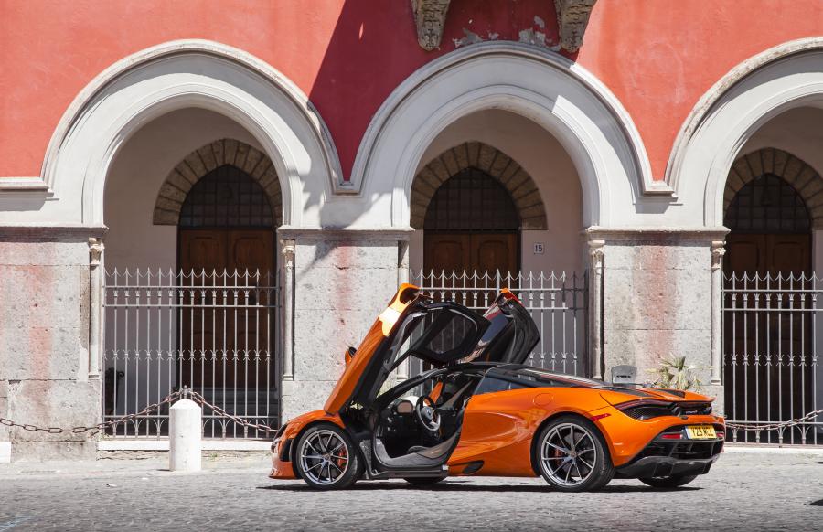  McLaren 720S Coupe 2017 года  (NA) (фото 9 из 31)